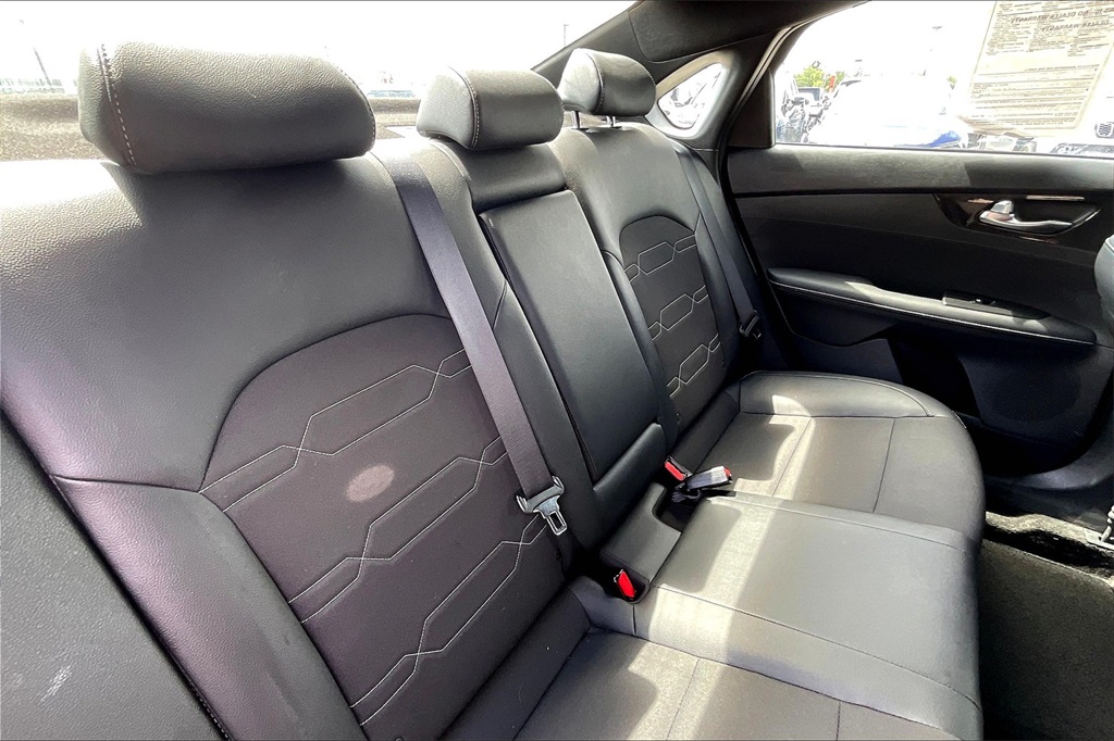 2022 Kia Forte GT-Line - Photo 15