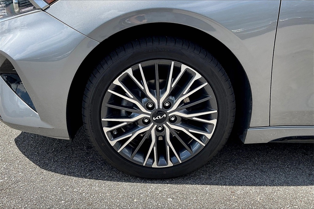 2022 Kia Forte GT-Line - Photo 7