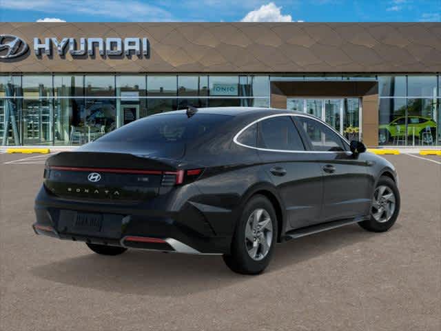 2025 Hyundai Sonata SE - Photo 4