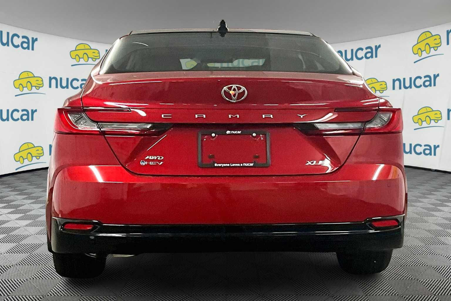 2025 Toyota Camry XLE - Photo 6