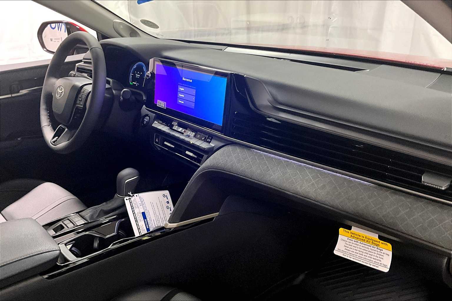 2025 Toyota Camry XLE - Photo 10