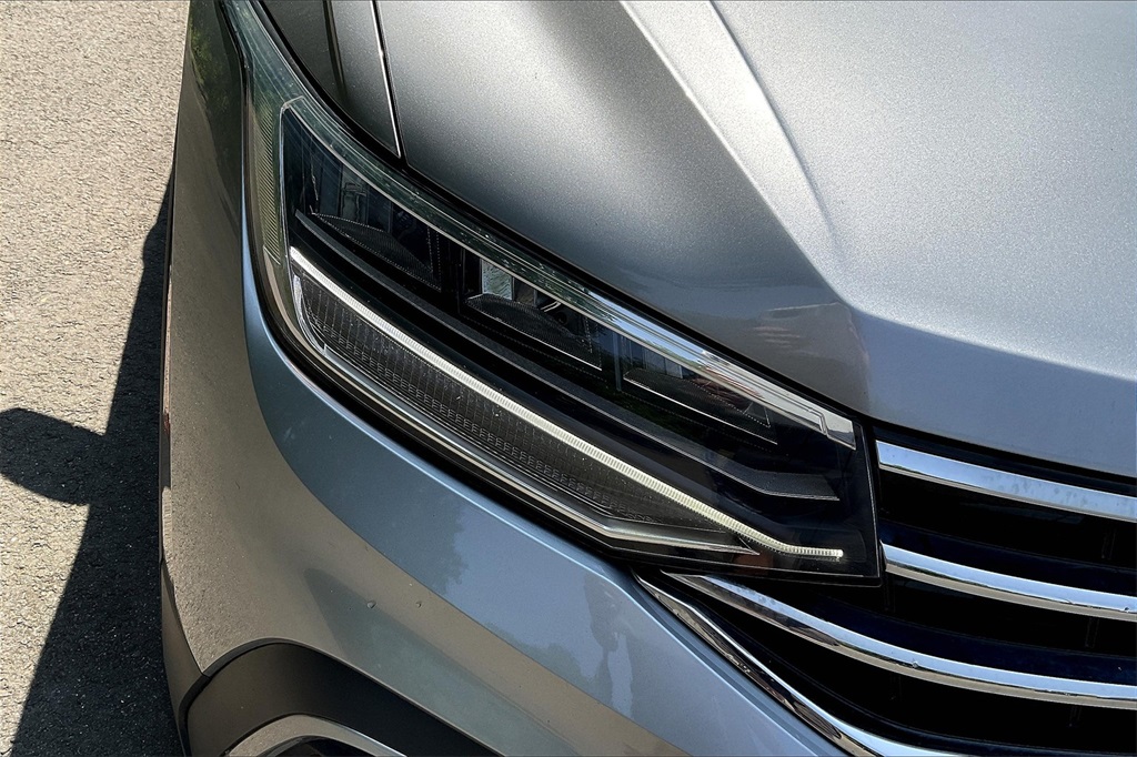 2022 Volkswagen Tiguan 2.0T SE - Photo 29