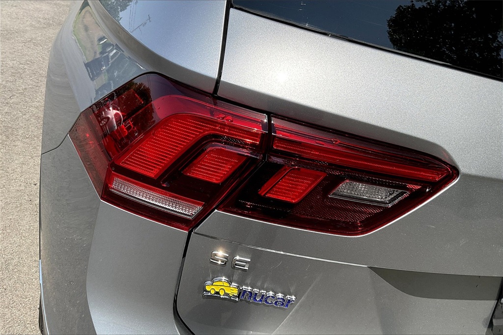 2022 Volkswagen Tiguan 2.0T SE - Photo 30