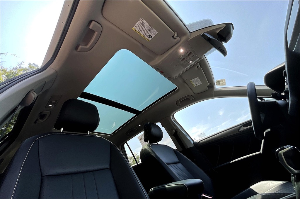 2022 Volkswagen Tiguan 2.0T SE - Photo 7