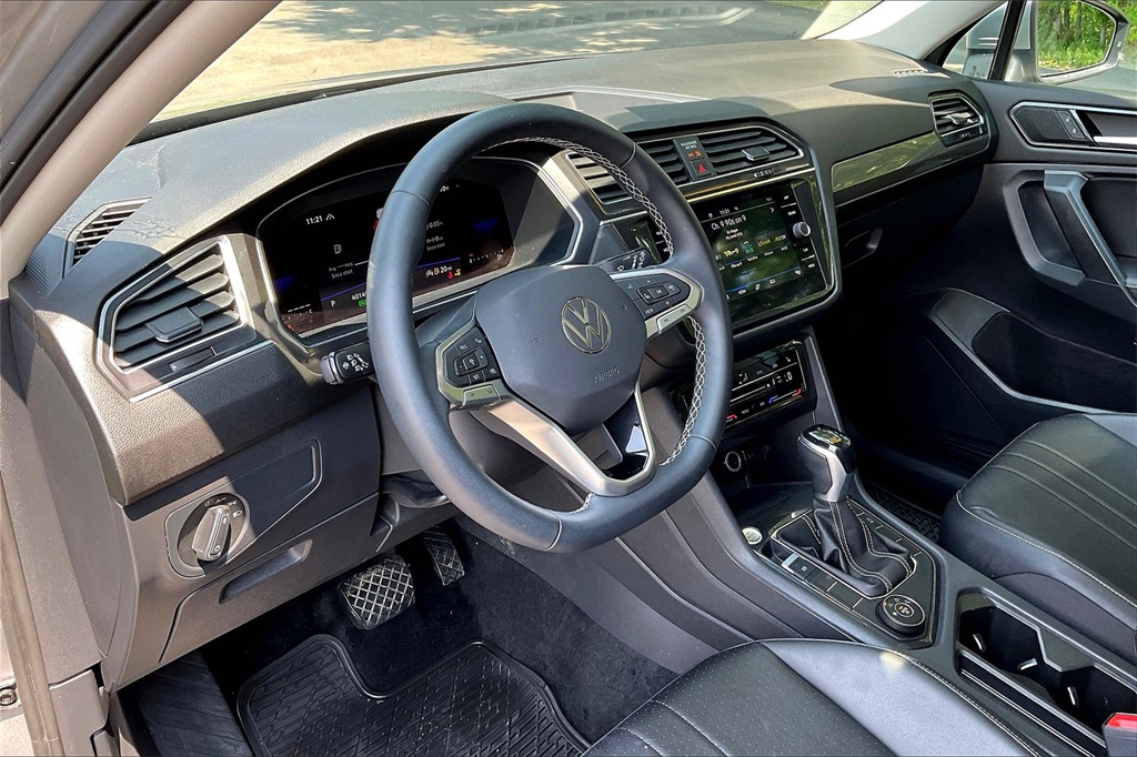 2022 Volkswagen Tiguan 2.0T SE - Photo 8