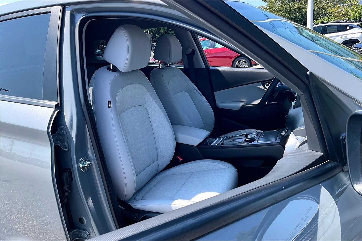 2023 Hyundai Kona Electric SE - Photo 11