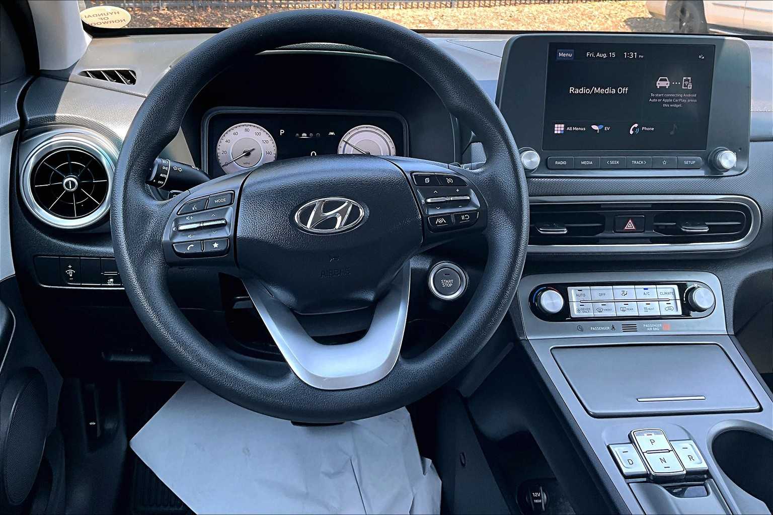 2023 Hyundai Kona Electric SE - Photo 17