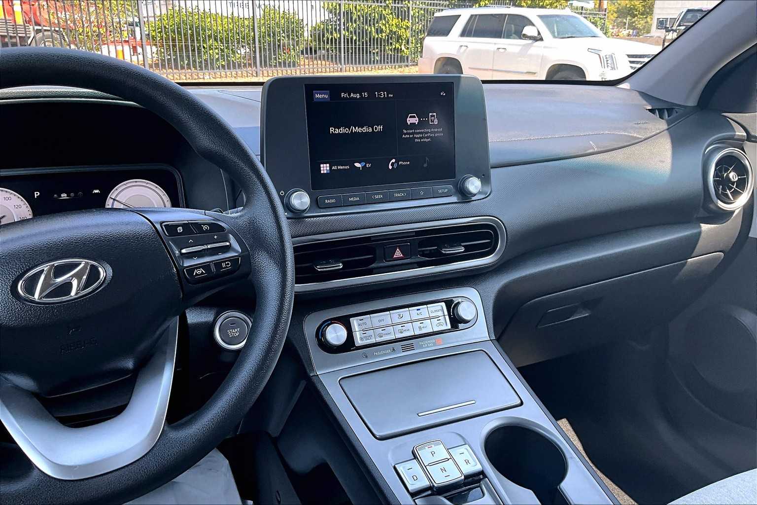 2023 Hyundai Kona Electric SE - Photo 18
