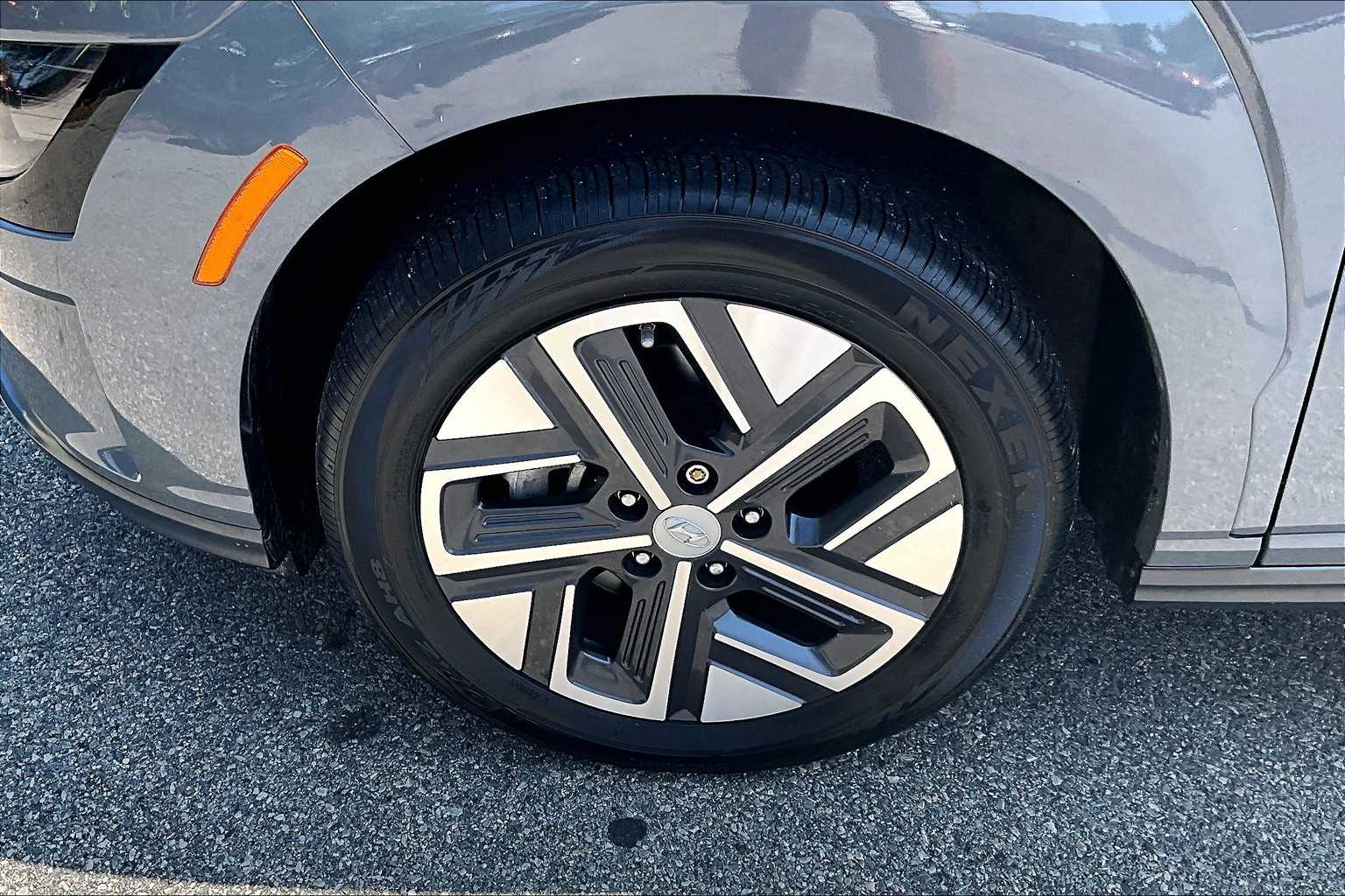 2023 Hyundai Kona Electric SE - Photo 7