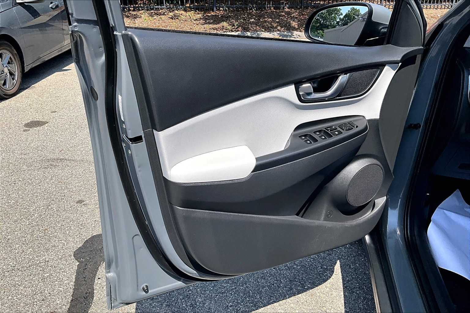 2023 Hyundai Kona Electric SE - Photo 9