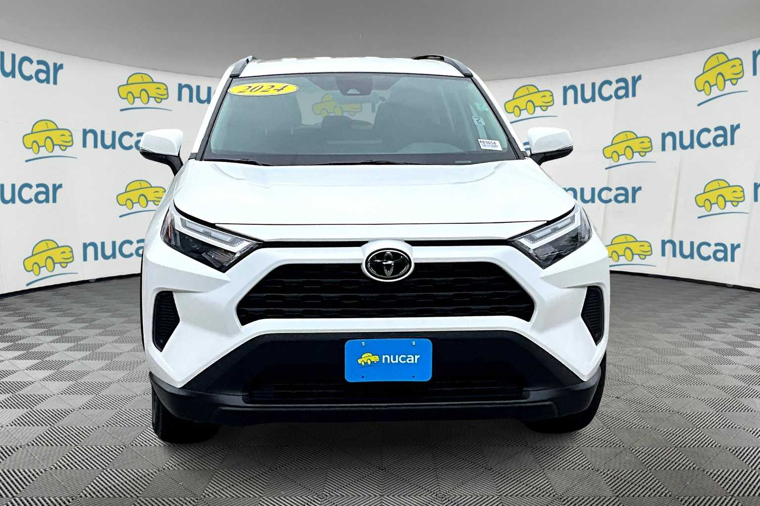 2024 Toyota RAV4 XLE - Photo 2