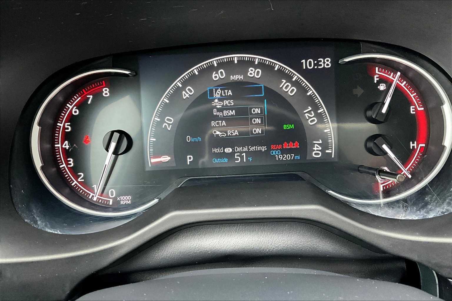 2024 Toyota RAV4 XLE - Photo 24