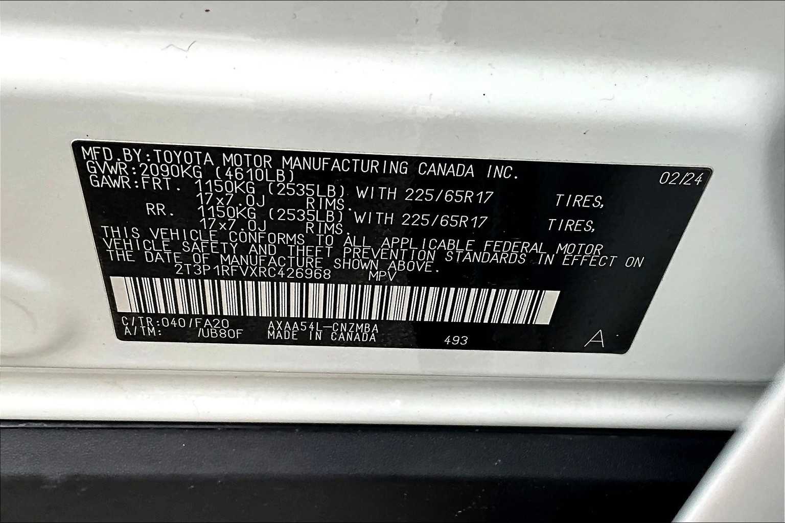 2024 Toyota RAV4 XLE - Photo 34