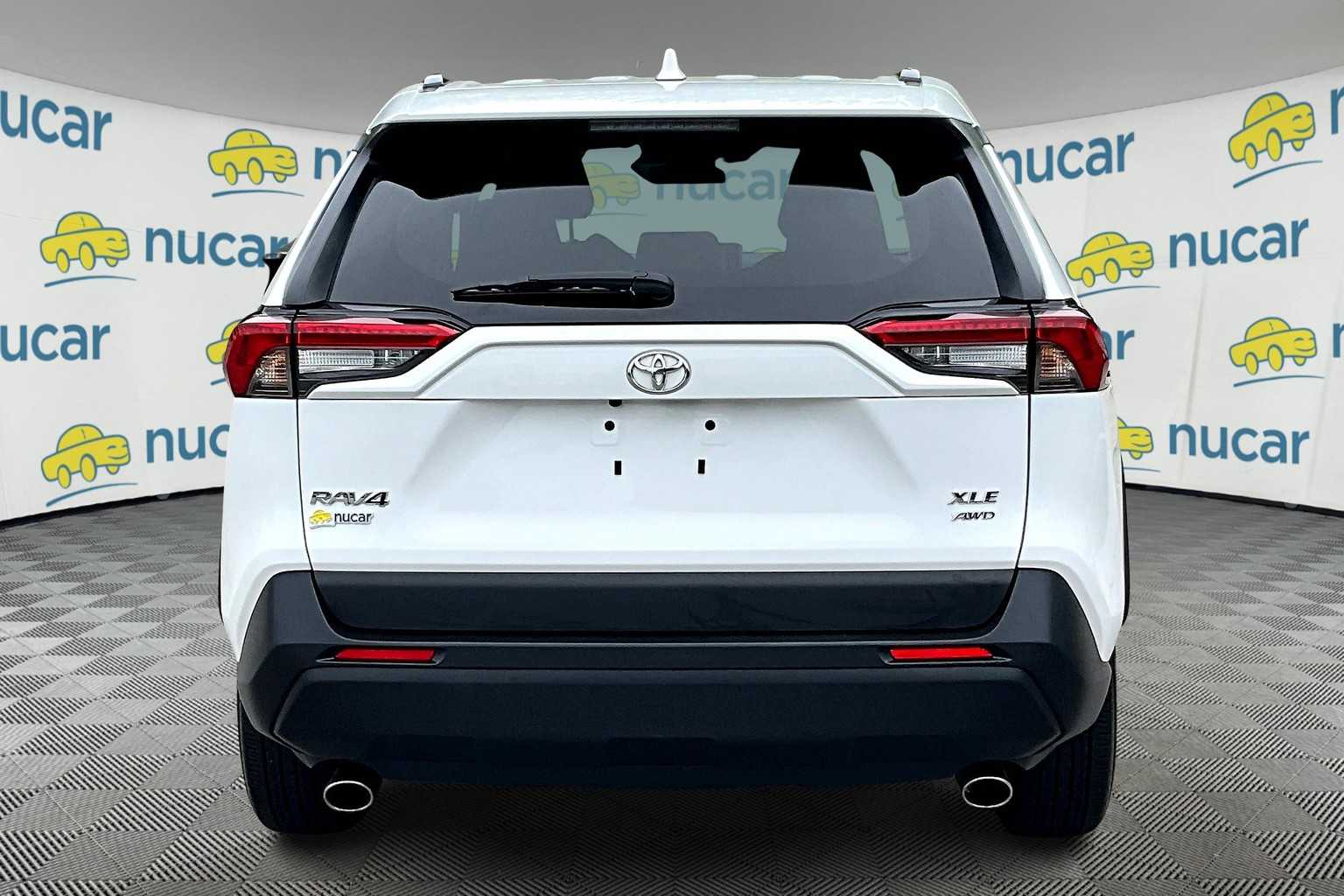 2024 Toyota RAV4 XLE - Photo 5