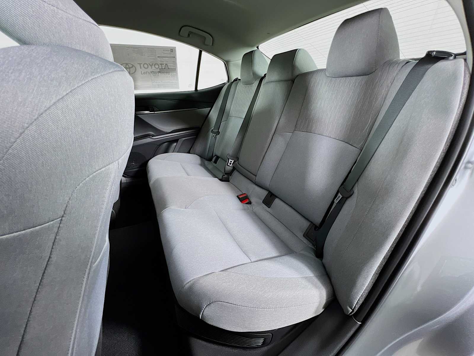 2026 Toyota Camry LE - Photo 13