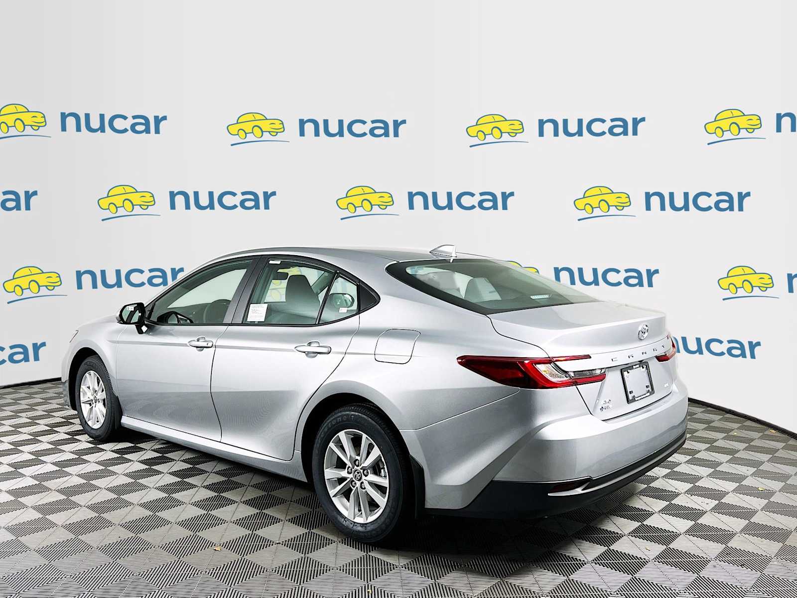 2026 Toyota Camry LE - Photo 4