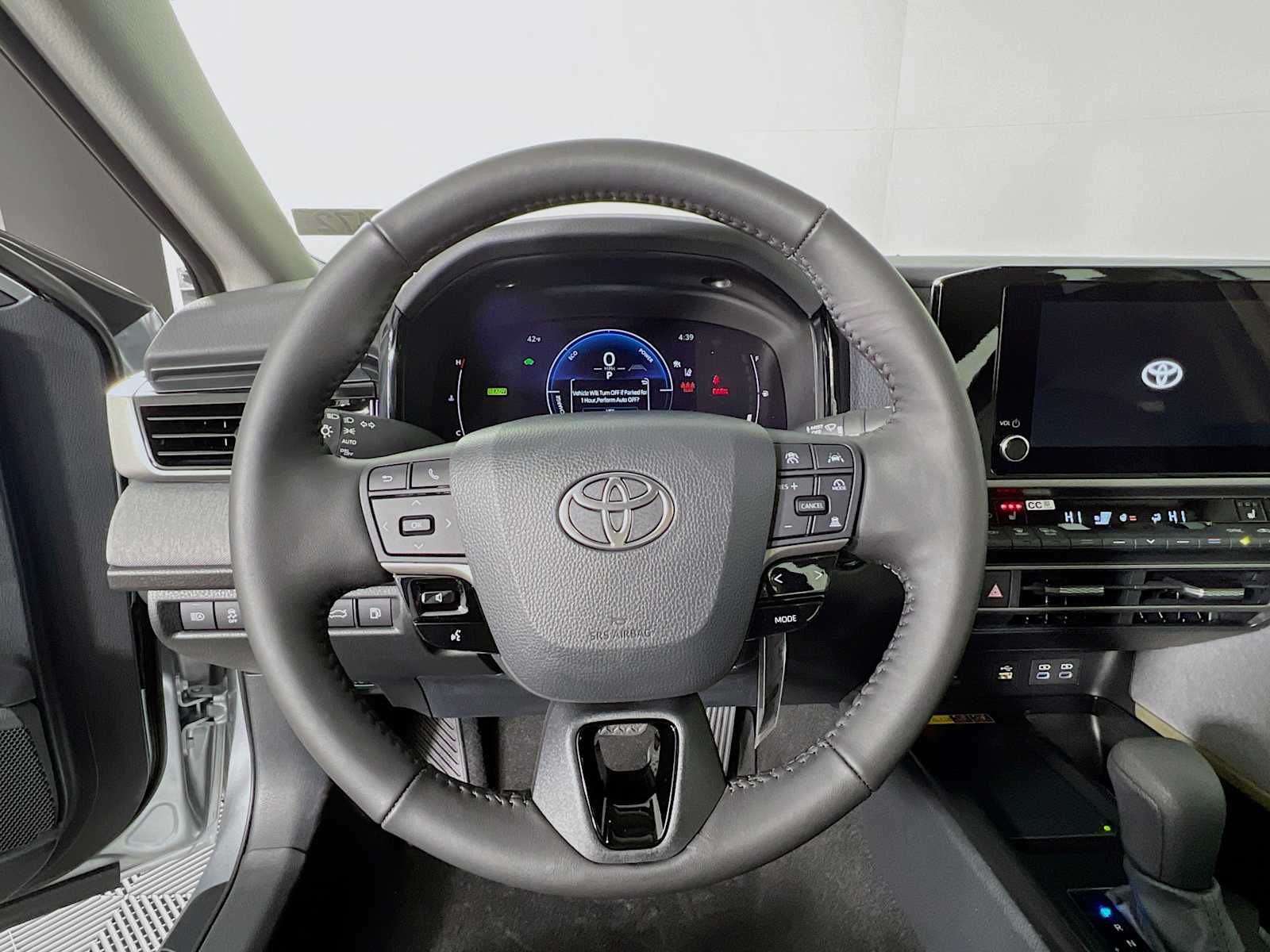 2026 Toyota Camry LE - Photo 7