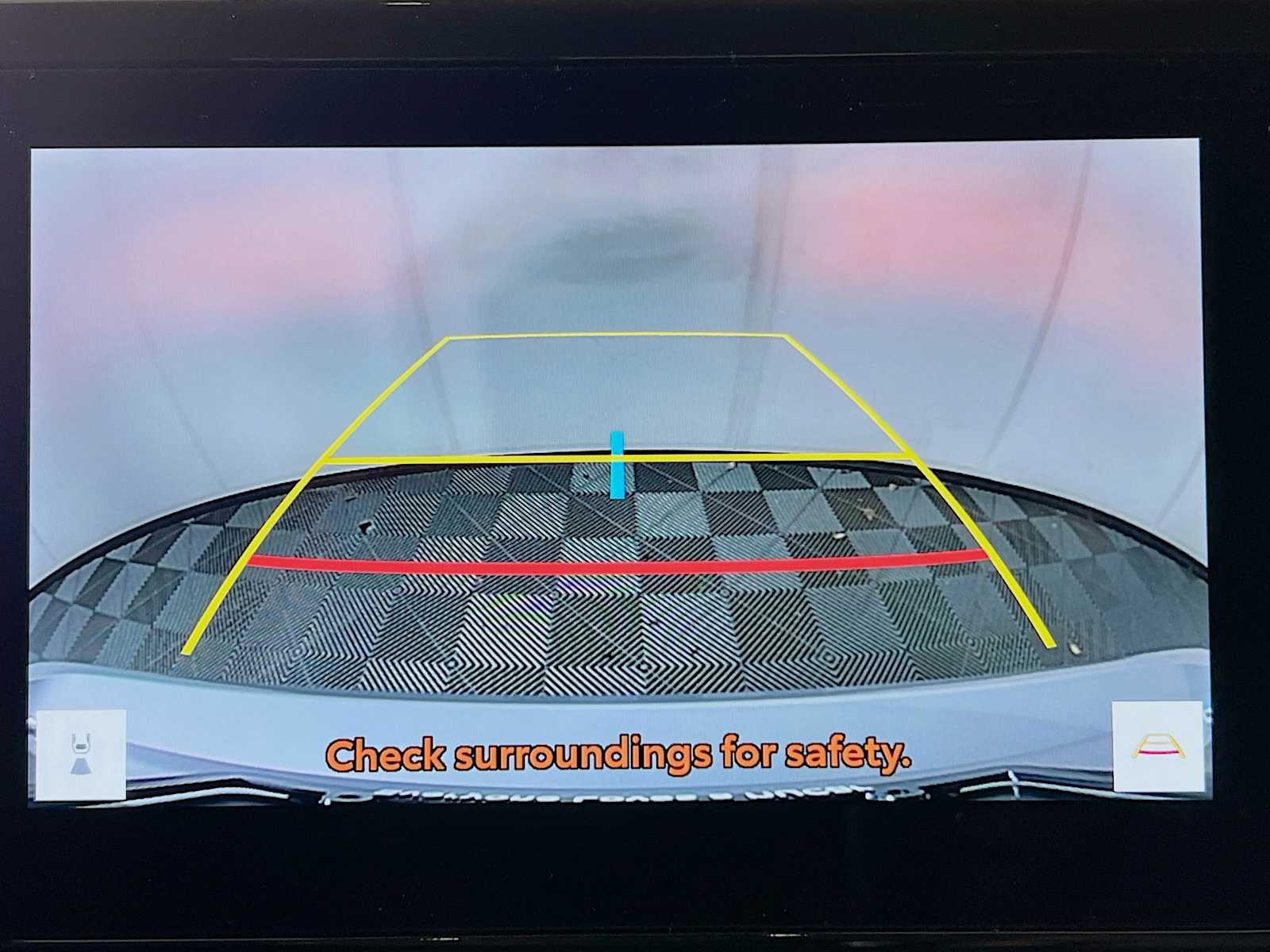 2026 Toyota Camry LE - Photo 9