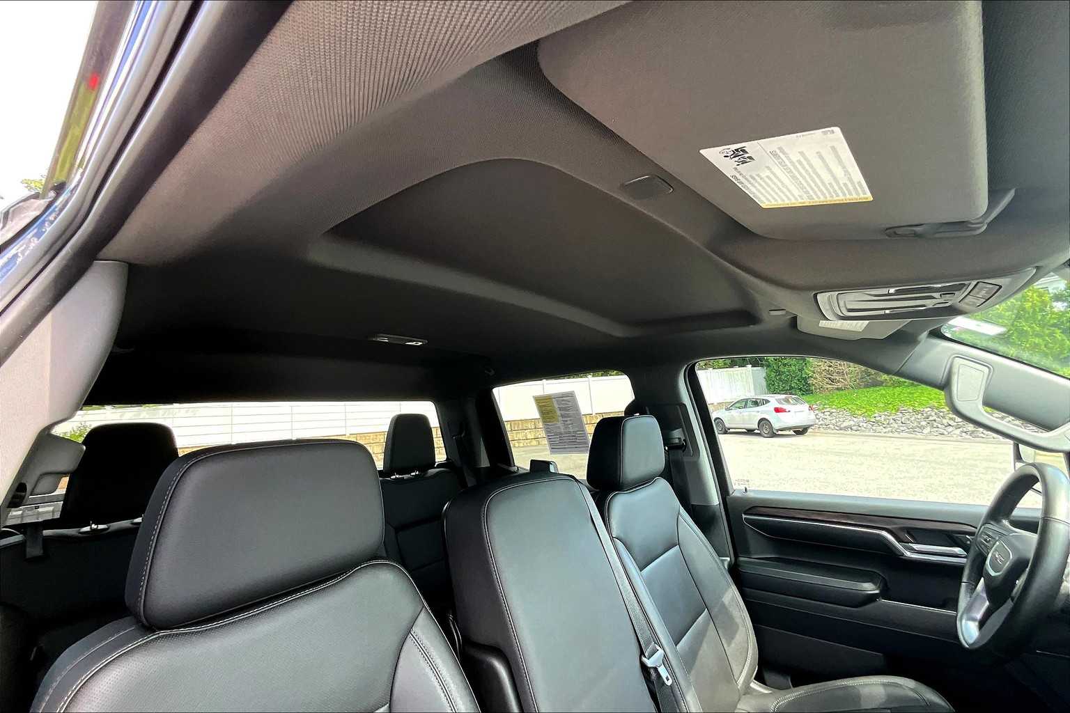 2024 GMC Sierra 1500 SLT - Photo 22