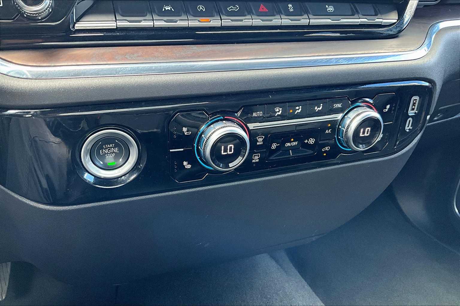 2024 GMC Sierra 1500 SLT - Photo 26