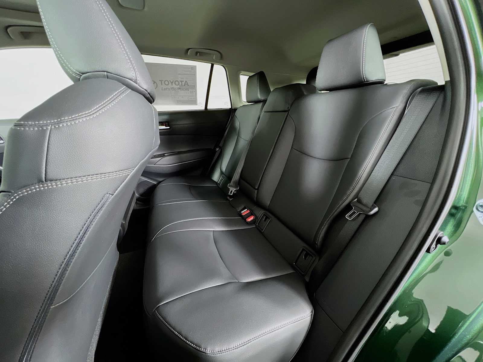 2026 Toyota Corolla Cross XLE - Photo 13