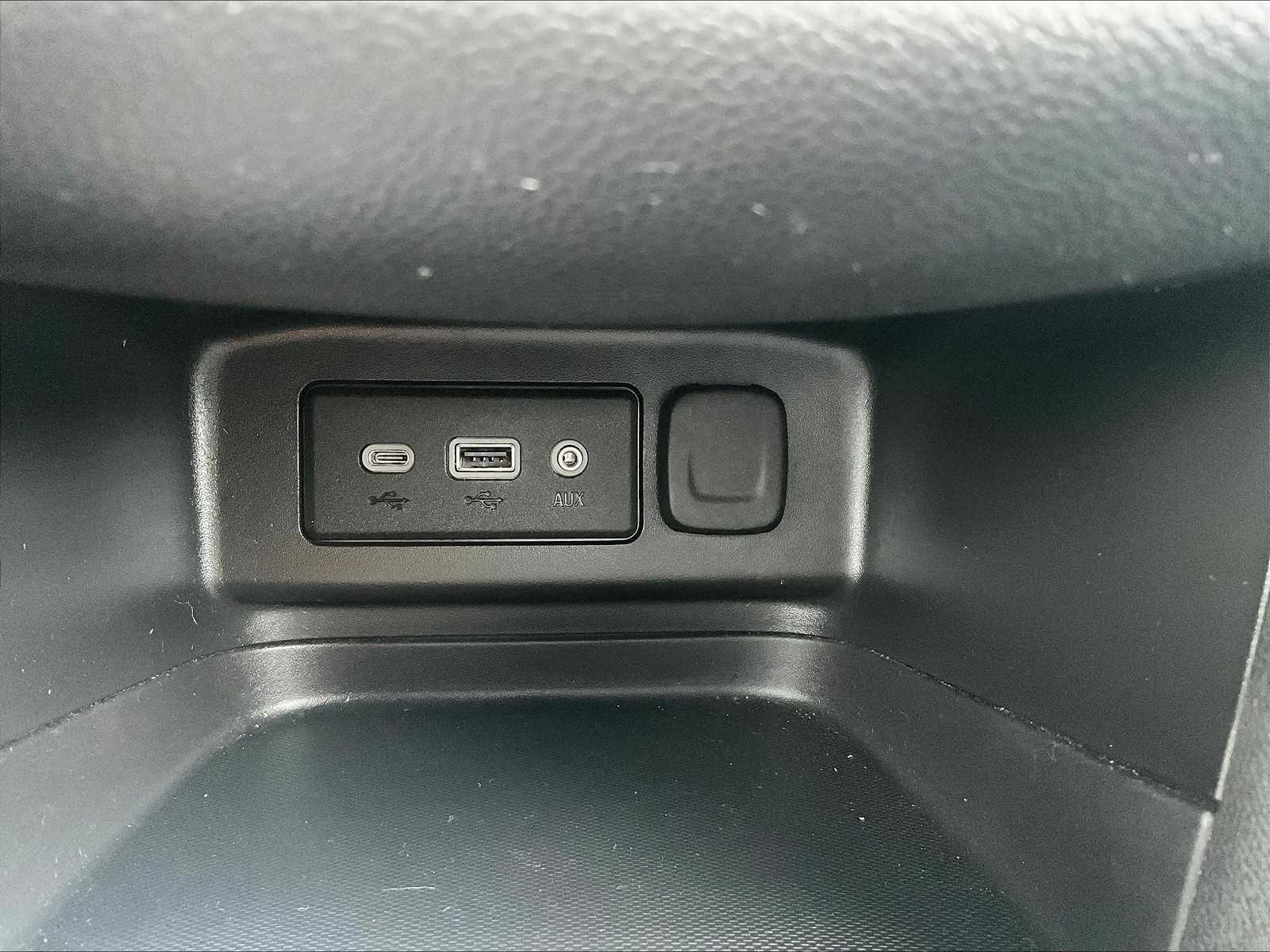2022 Chevrolet Equinox LT - Photo 27
