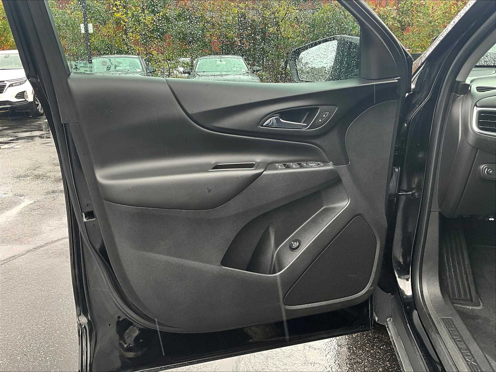 2022 Chevrolet Equinox LT - Photo 9