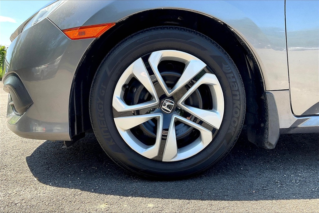 2018 Honda Civic LX - Photo 21