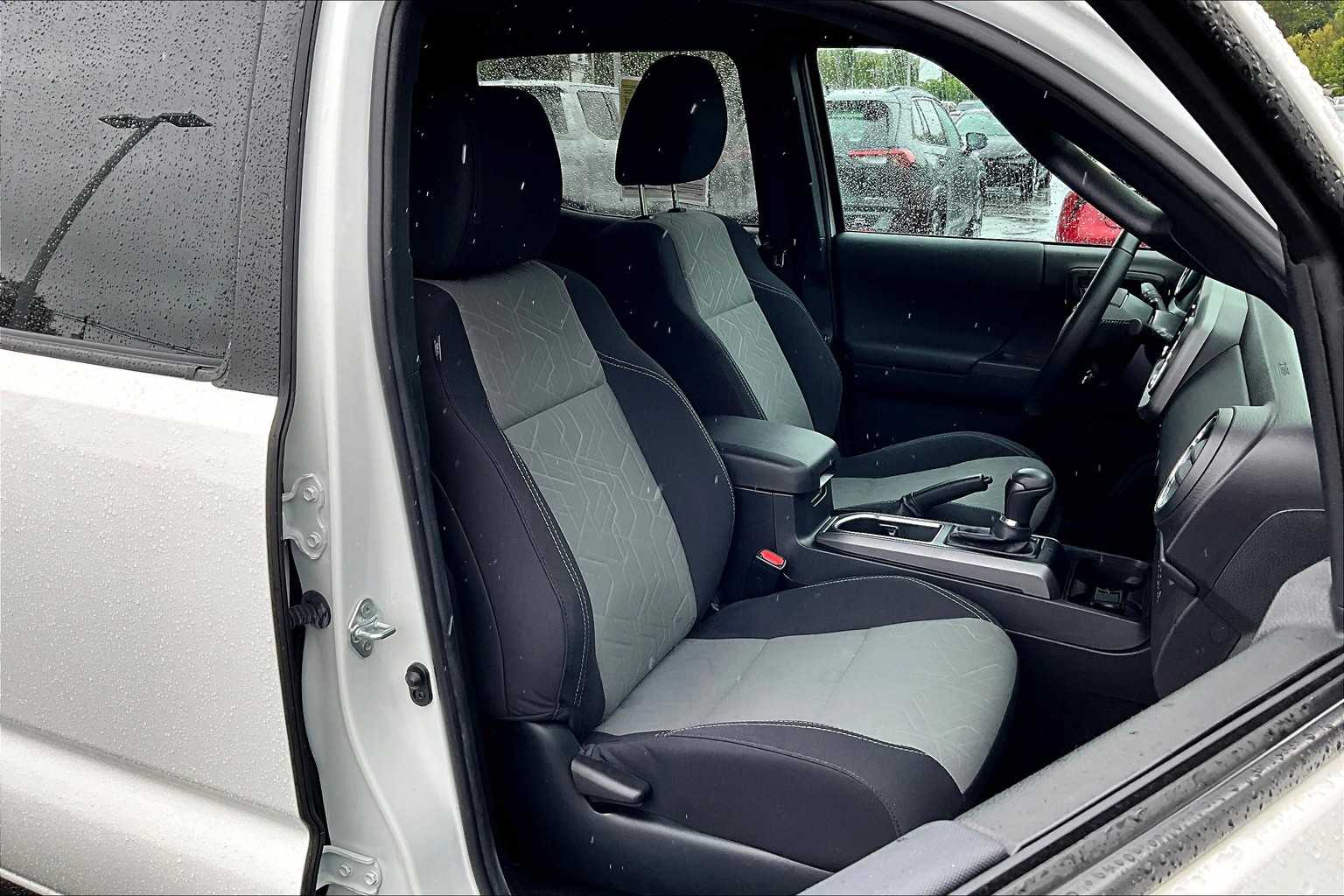 2022 Toyota Tacoma TRD Sport - Photo 11