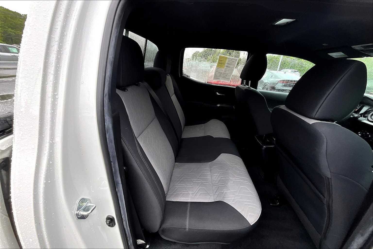 2022 Toyota Tacoma TRD Sport - Photo 16