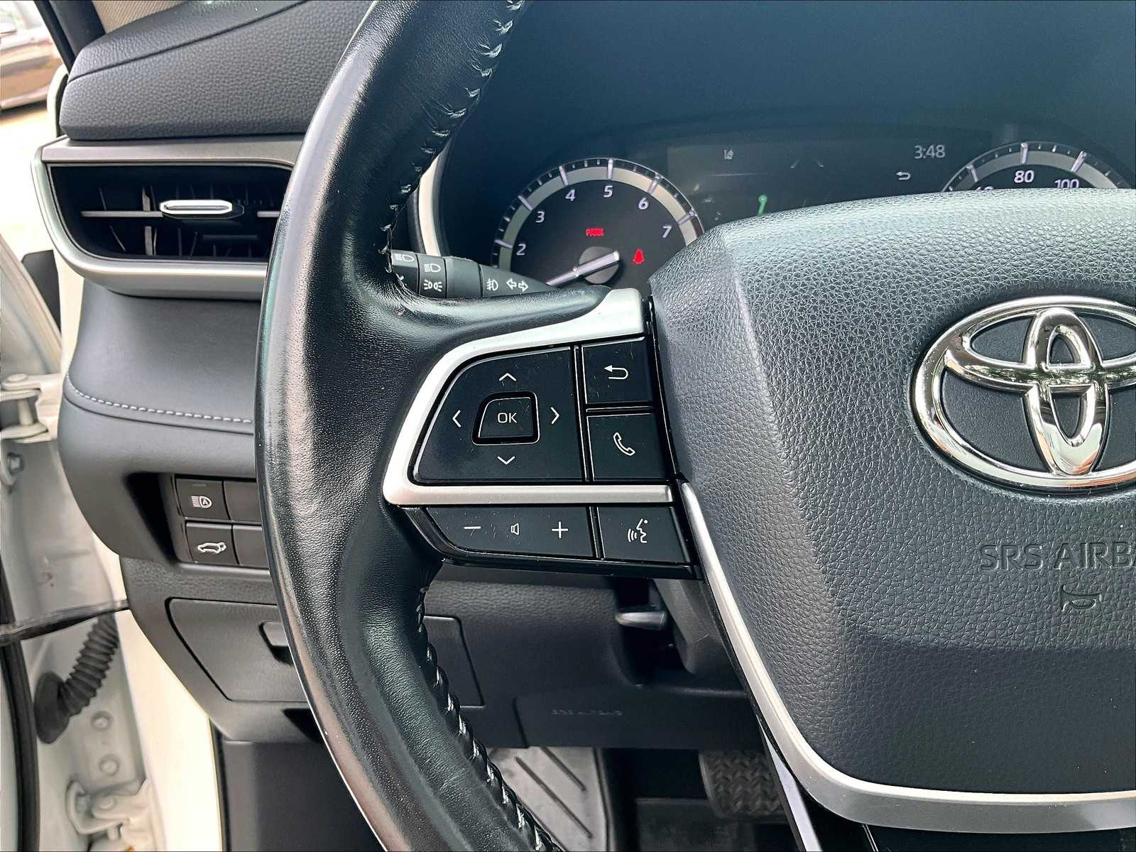 2022 Toyota Highlander XLE - Photo 24