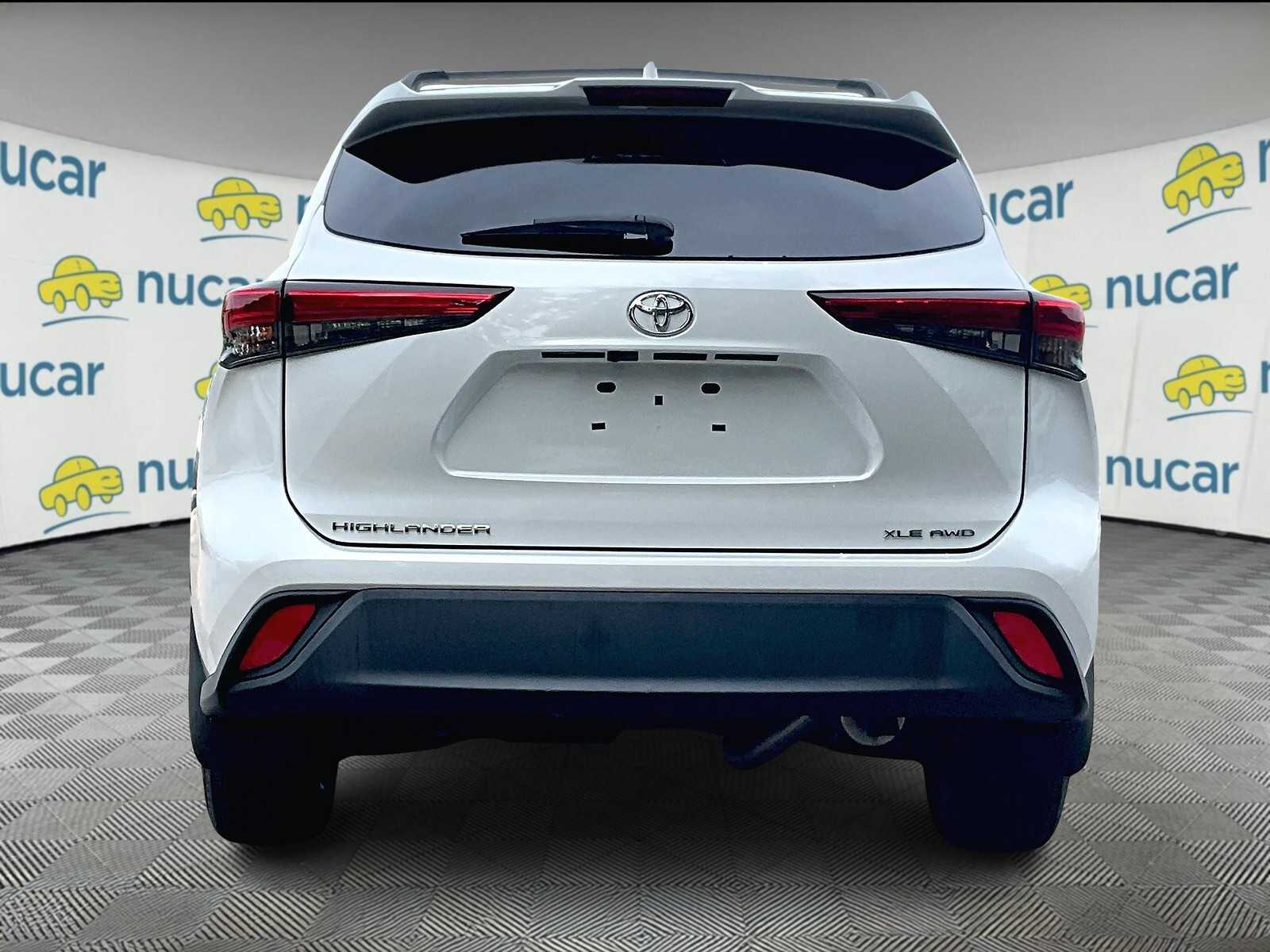 2022 Toyota Highlander XLE - Photo 5