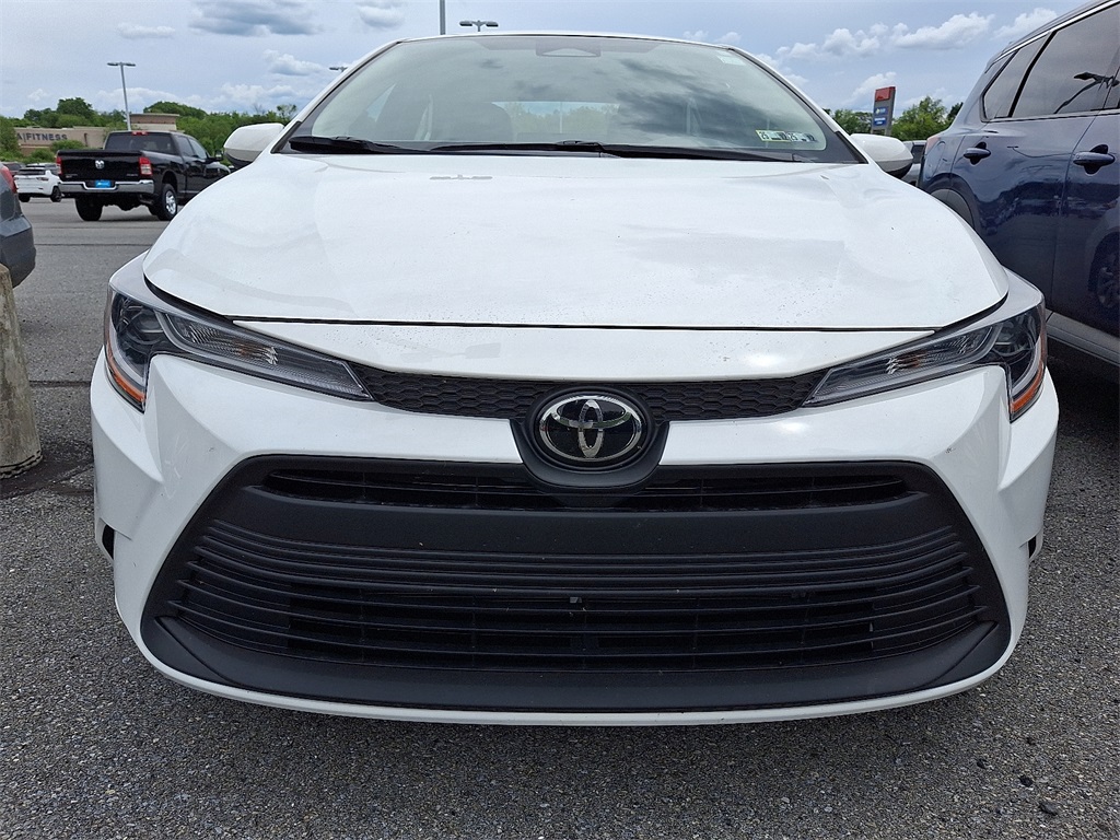 2024 Toyota Corolla LE - Photo 2