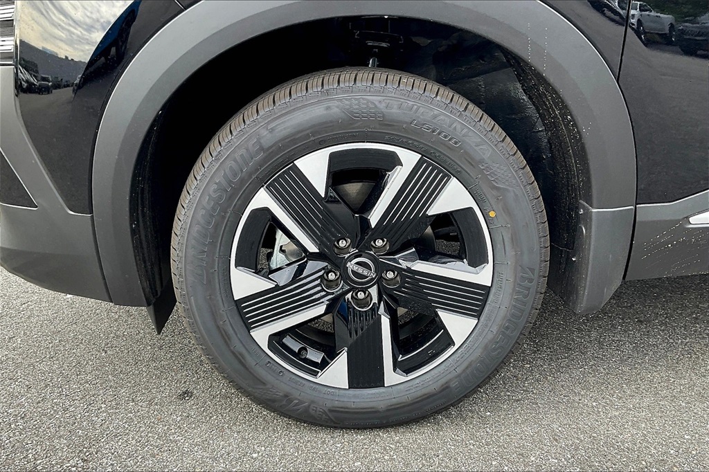 2025 Nissan Kicks SV - Photo 8