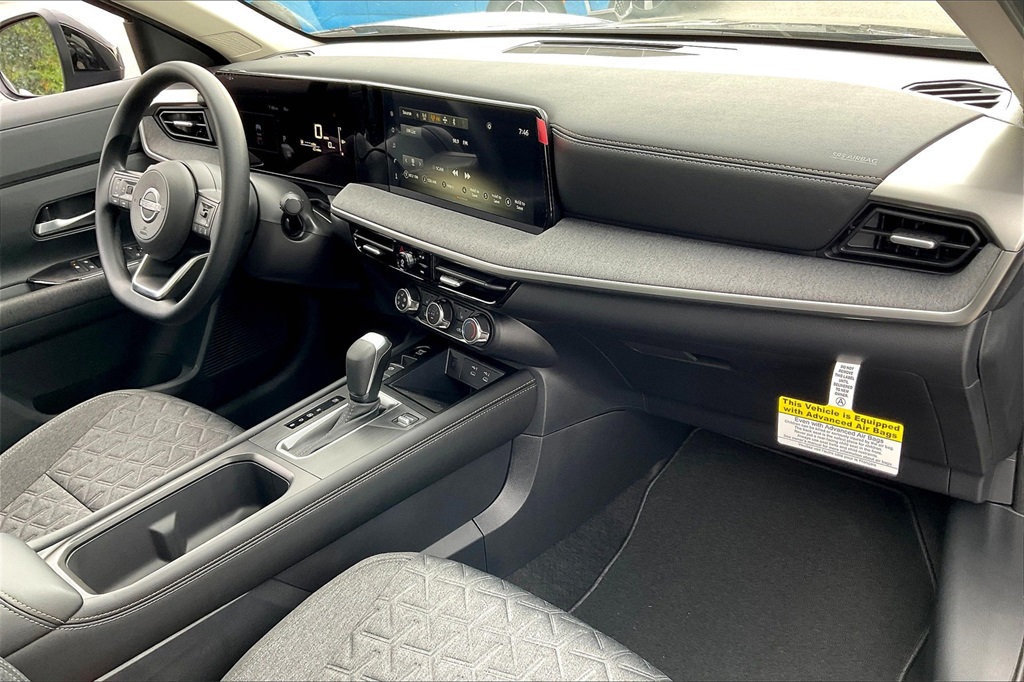 2025 Nissan Kicks SV - Photo 10
