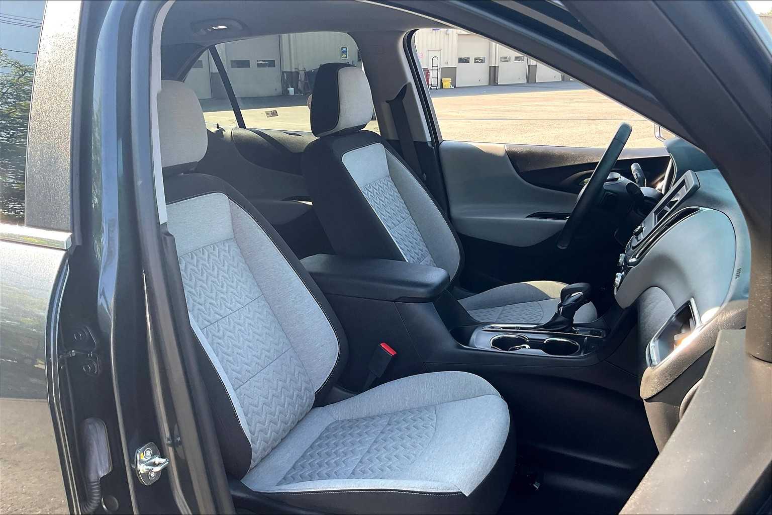 2023 Chevrolet Equinox LT - Photo 11