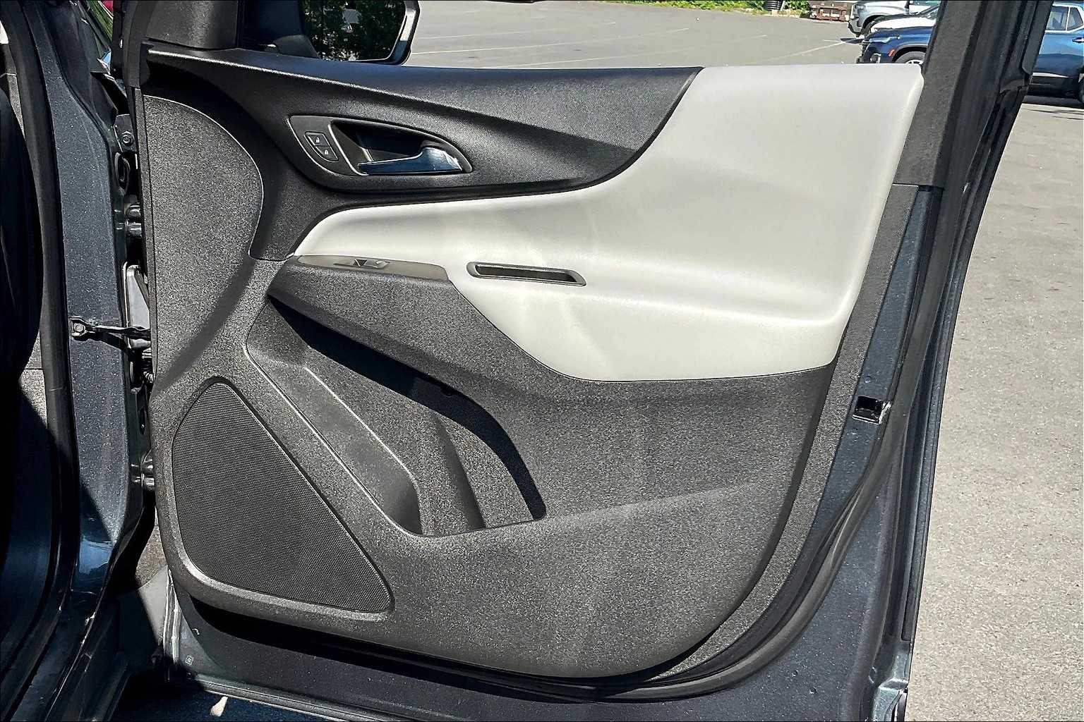 2023 Chevrolet Equinox LT - Photo 12