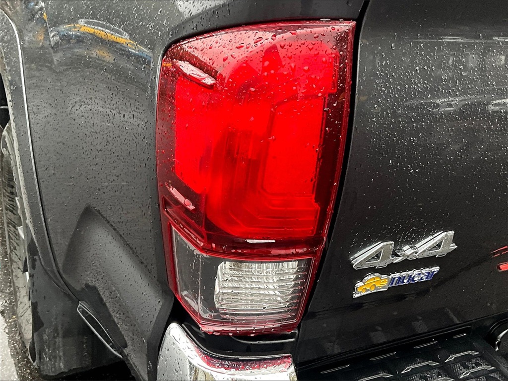 2021 Toyota Tacoma SR5 - Photo 34