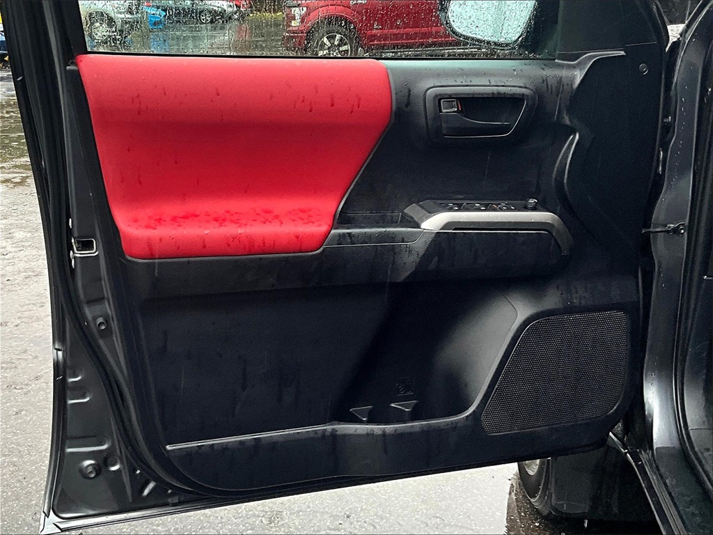 2021 Toyota Tacoma SR5 - Photo 9