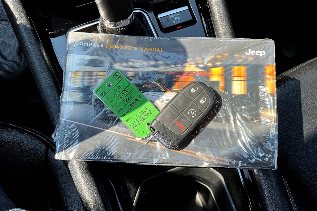 2024 Jeep Compass Limited - Photo 30