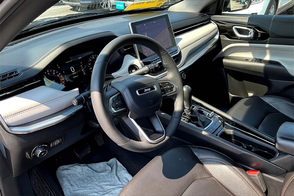 2024 Jeep Compass Limited - Photo 8