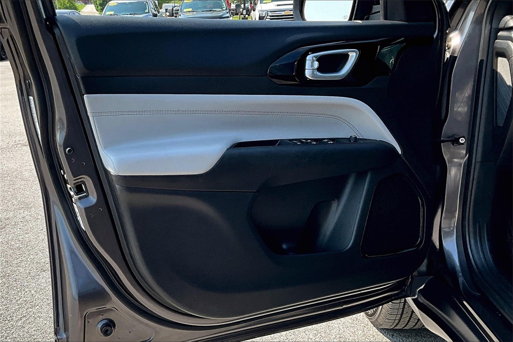 2024 Jeep Compass Limited - Photo 9