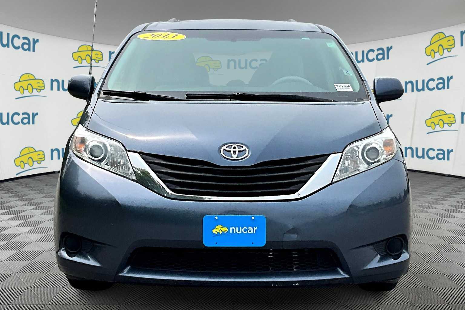 2013 Toyota Sienna LE - Photo 2