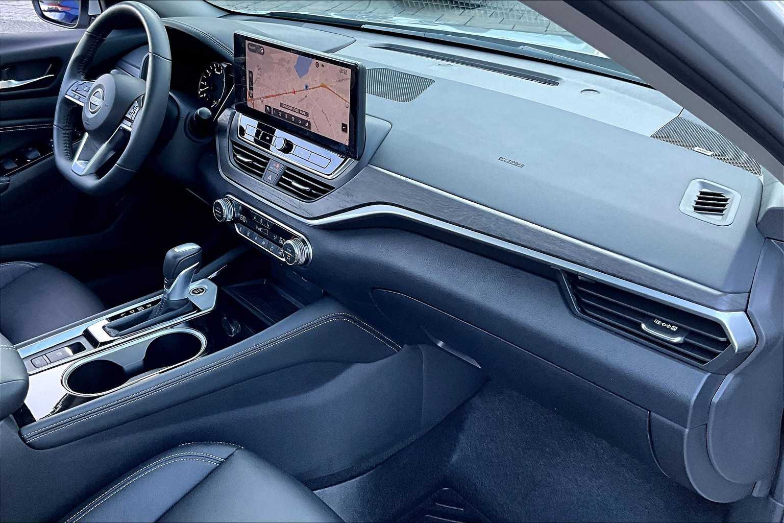 2023 Nissan Altima 2.5 SL - Photo 14