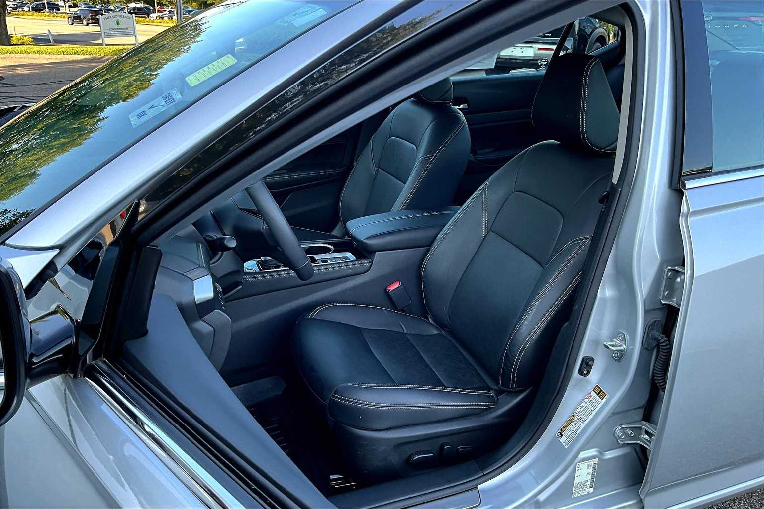 2023 Nissan Altima 2.5 SL - Photo 10