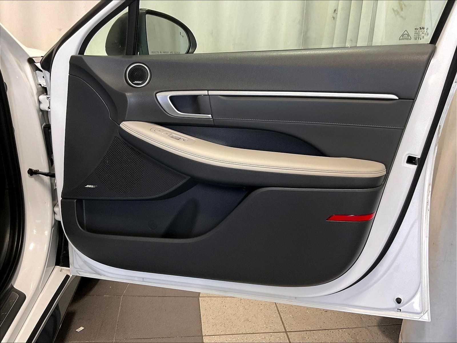 2021 Hyundai Sonata Hybrid Limited - Photo 12