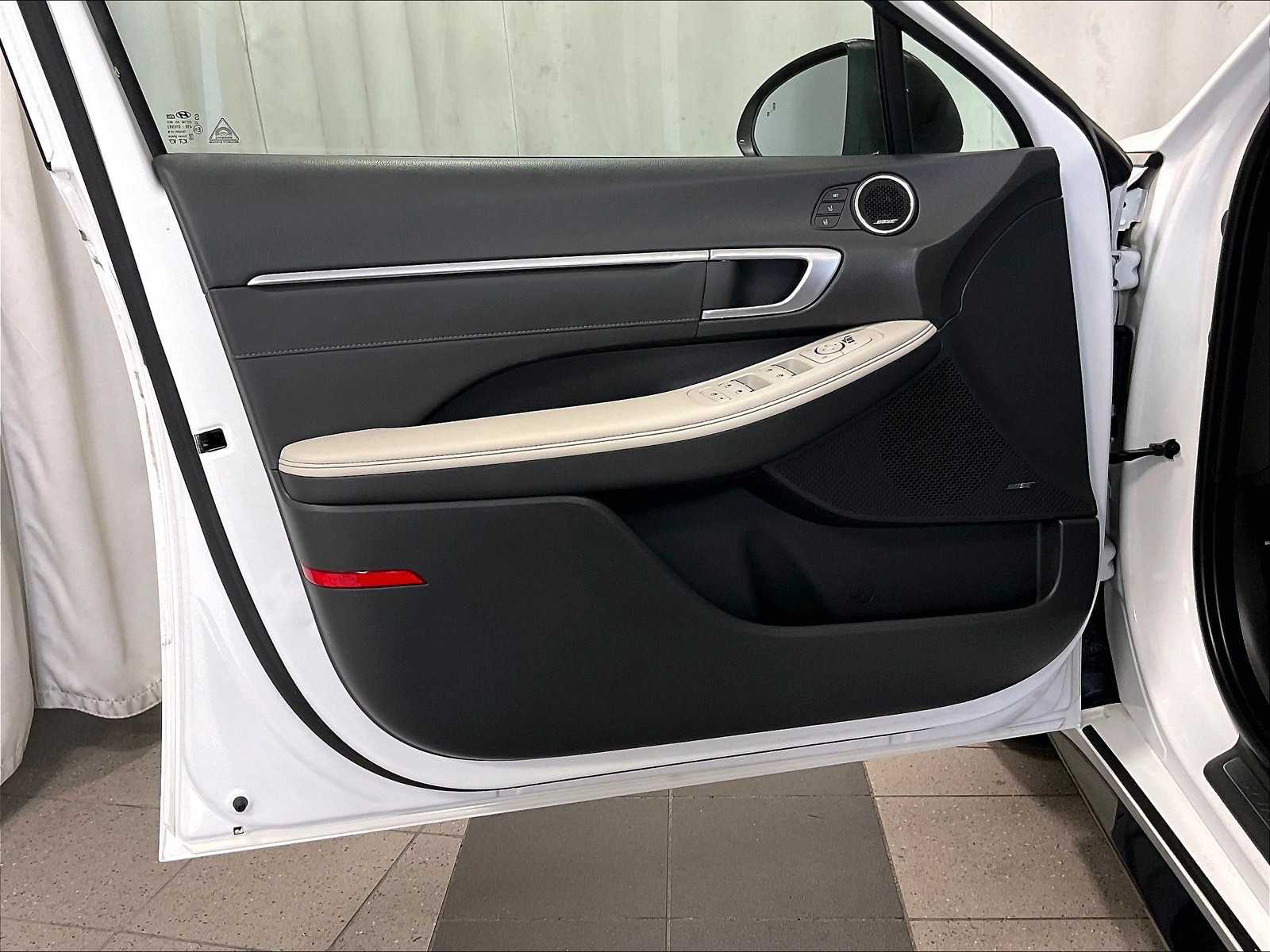 2021 Hyundai Sonata Hybrid Limited - Photo 9