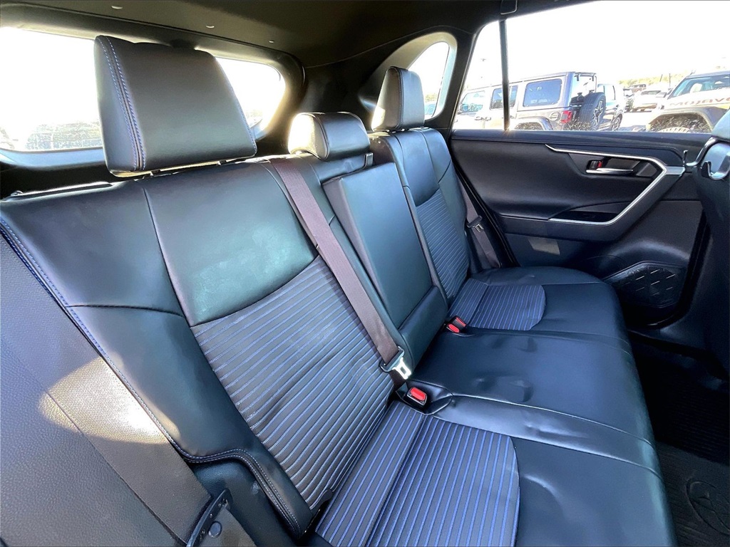 2019 Toyota RAV4 Hybrid XSE - Photo 15