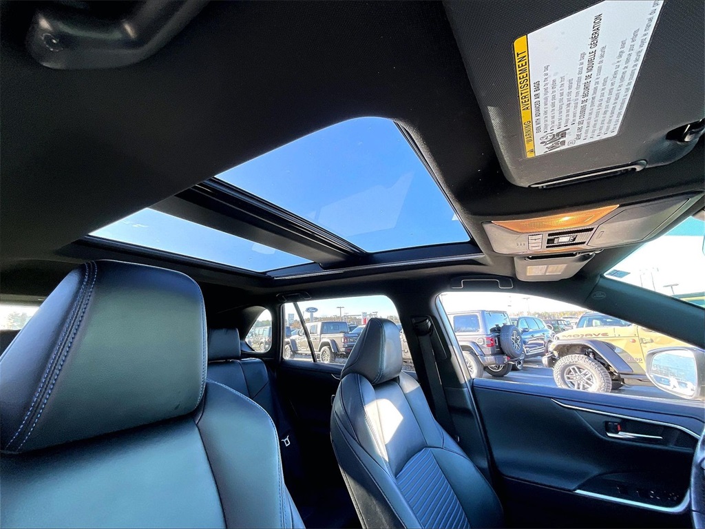 2019 Toyota RAV4 Hybrid XSE - Photo 21