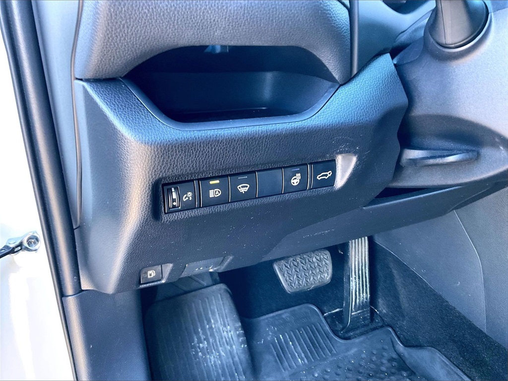 2019 Toyota RAV4 Hybrid XSE - Photo 26